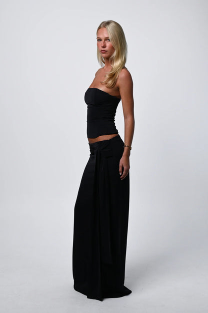 Charlotte set in Midnight