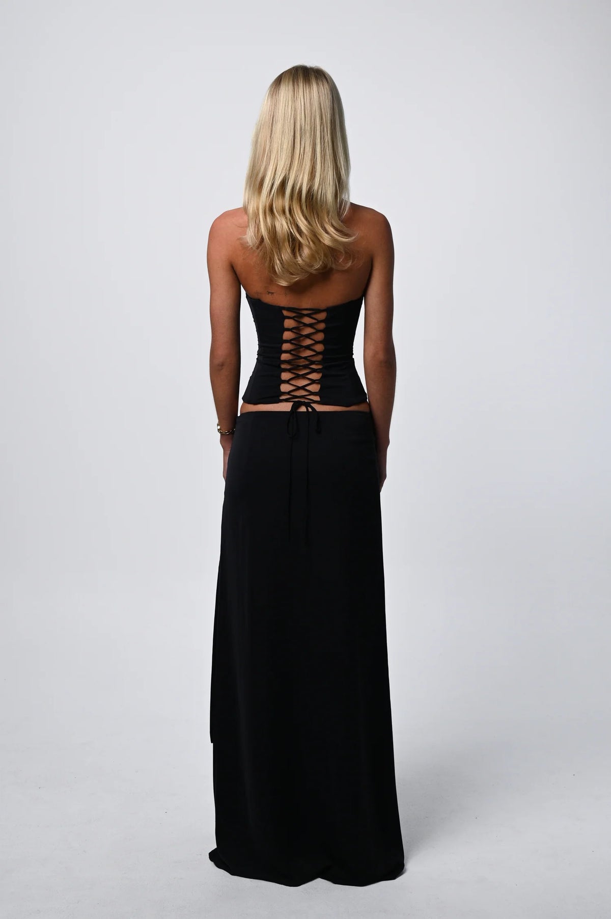 Charlotte set in Midnight