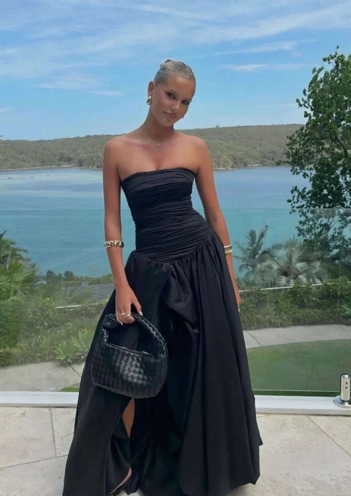 Violette Bubble Hem maxi in Black