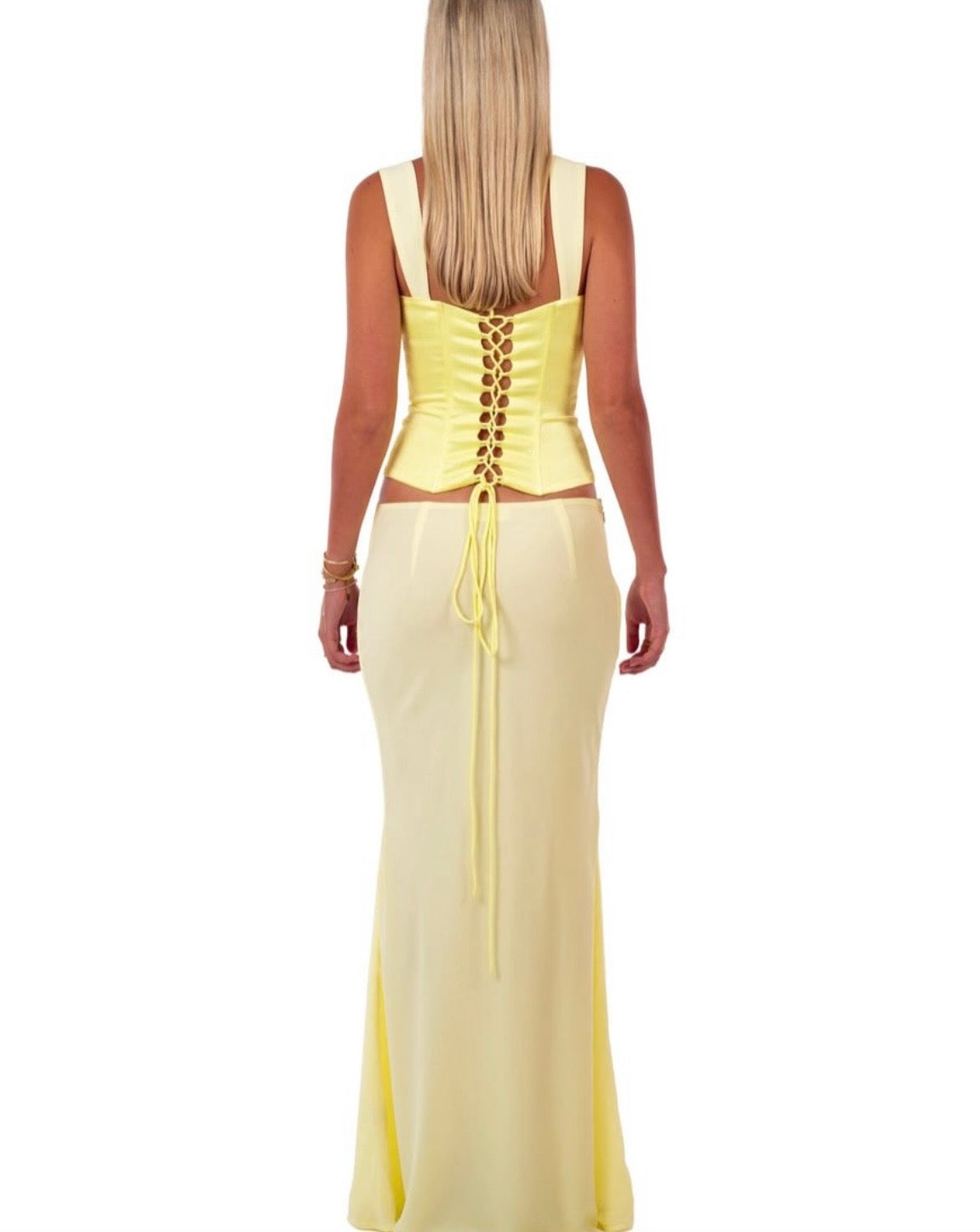 Scarlet Set in Butter