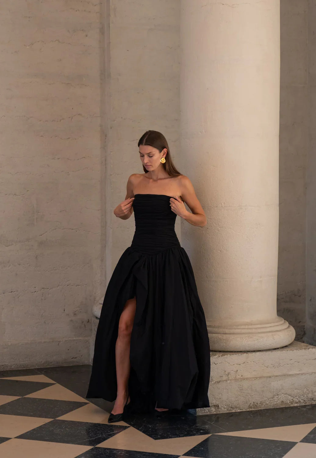 Violette Bubble Hem maxi in Black